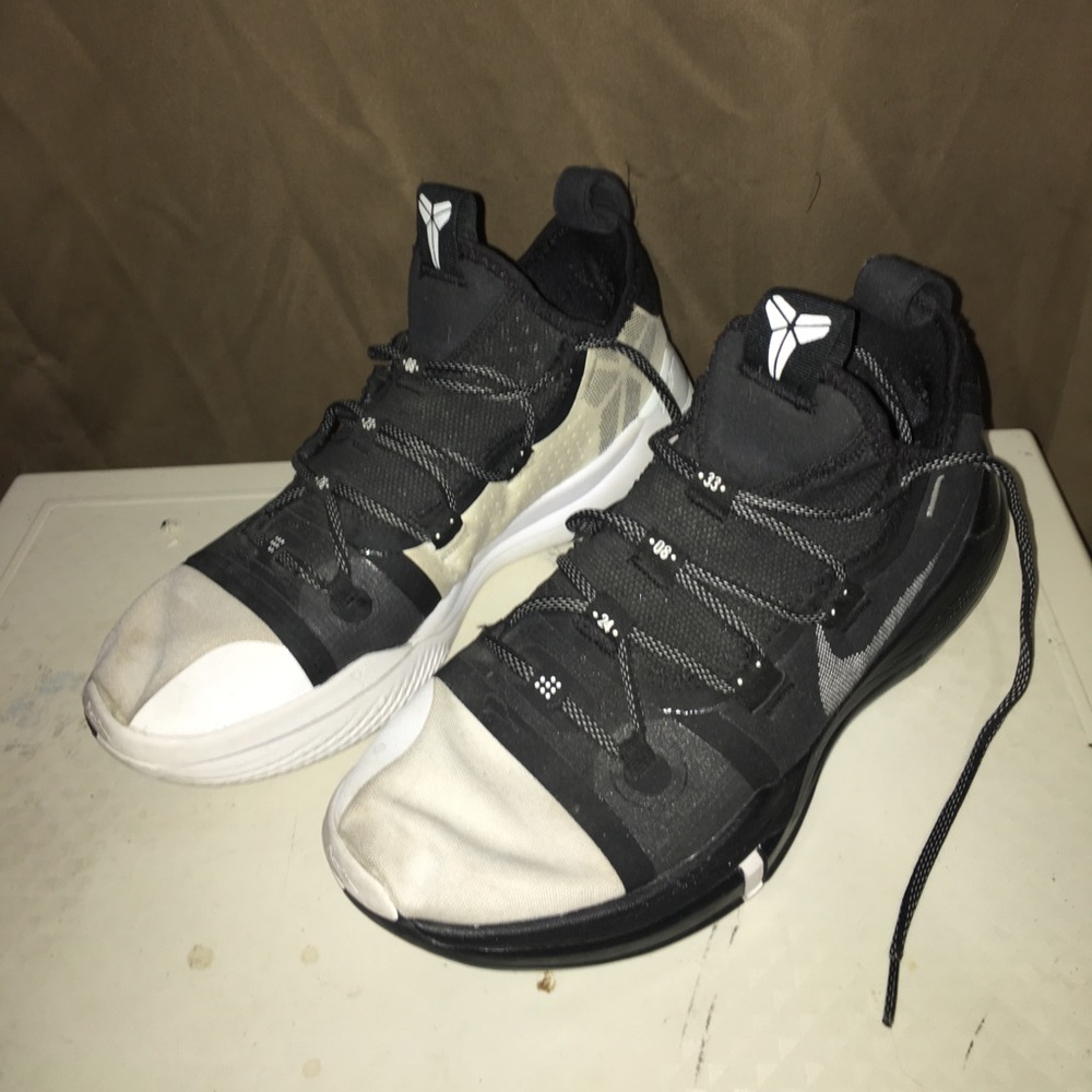 Men’s Nike Kobe A.D men’s 9 size